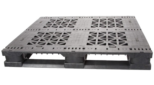 47 x 43 – Rackable Plastic Pallet