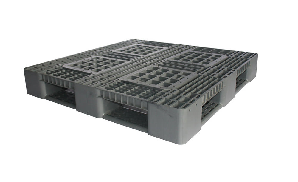 44 x 44 – Specialty Plastic Pallet