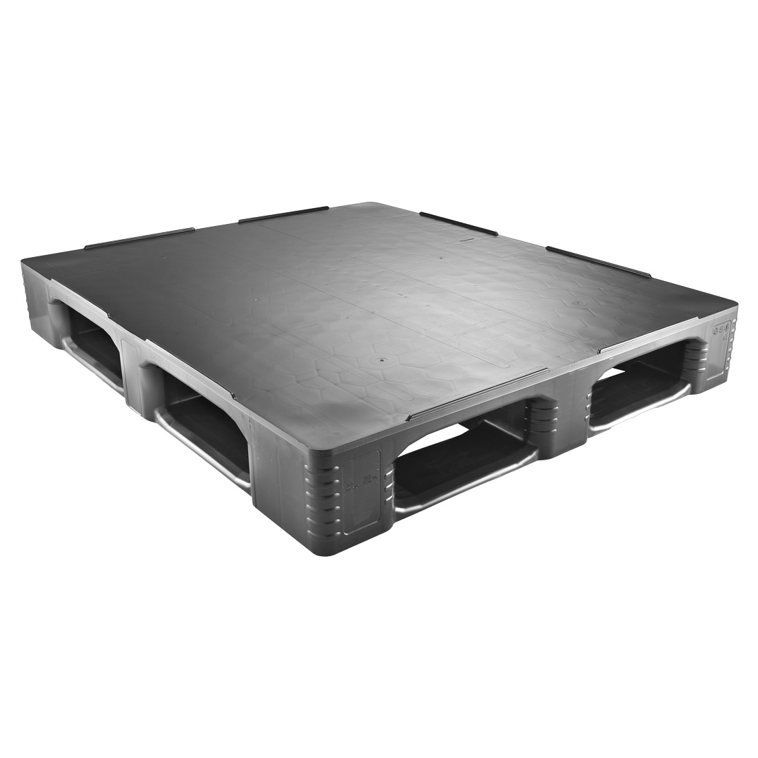 48 x 40 – Rackable Plastic Pallet – Closed Deck, 5 Runners