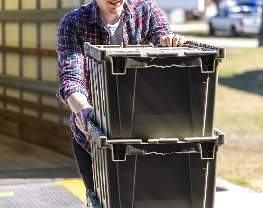 Attached Lid Totes Offer Superior Stacking Strength and Ergonomics