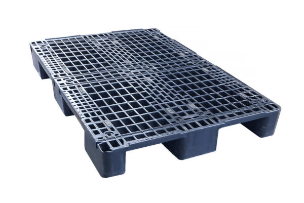 48 x 32 - Used Stackable Plastic Pallets - 9 Feet, Open Deck