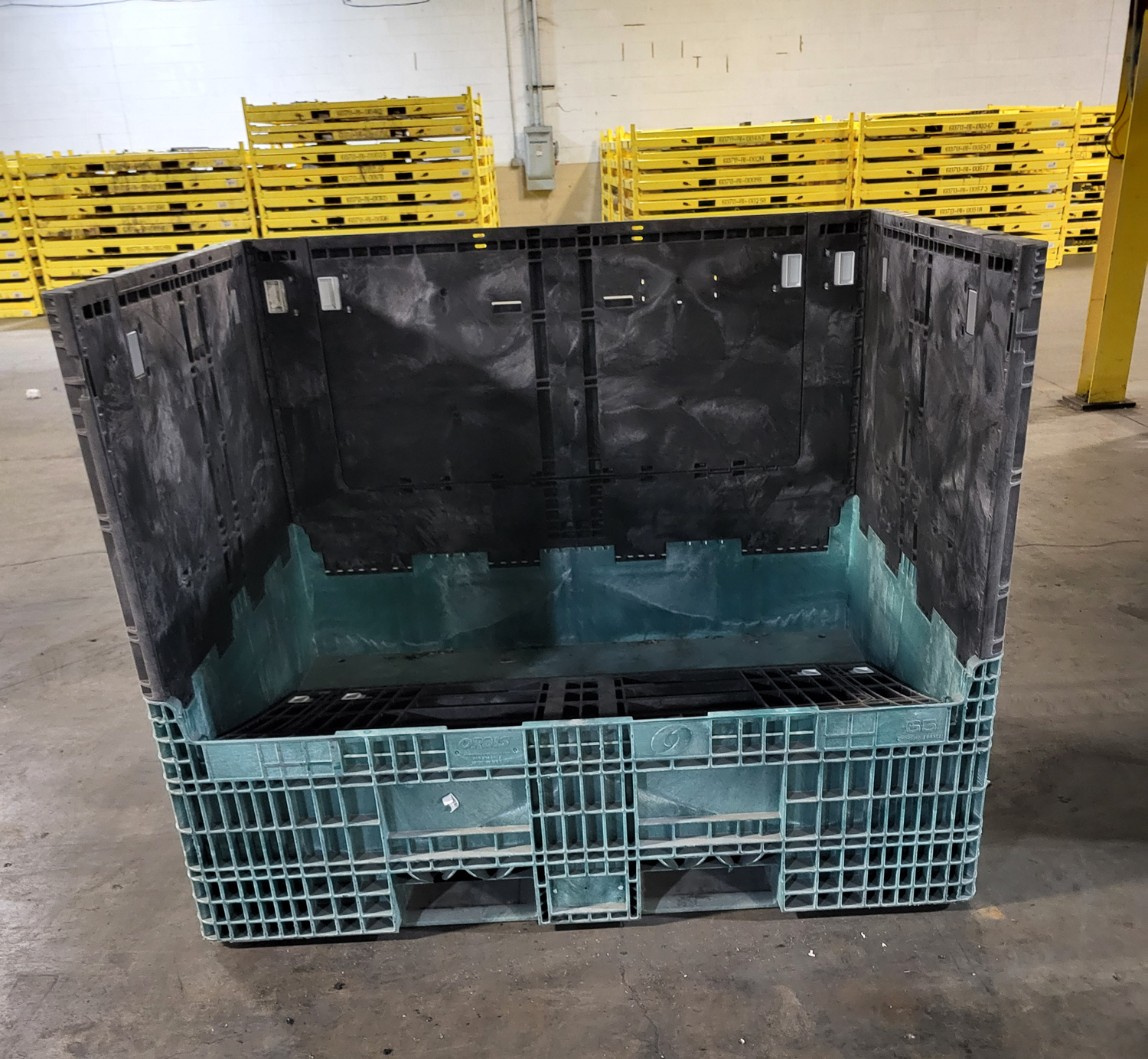64 x 48 x 50 - Used Collapsible Bulk Containers - Image 3