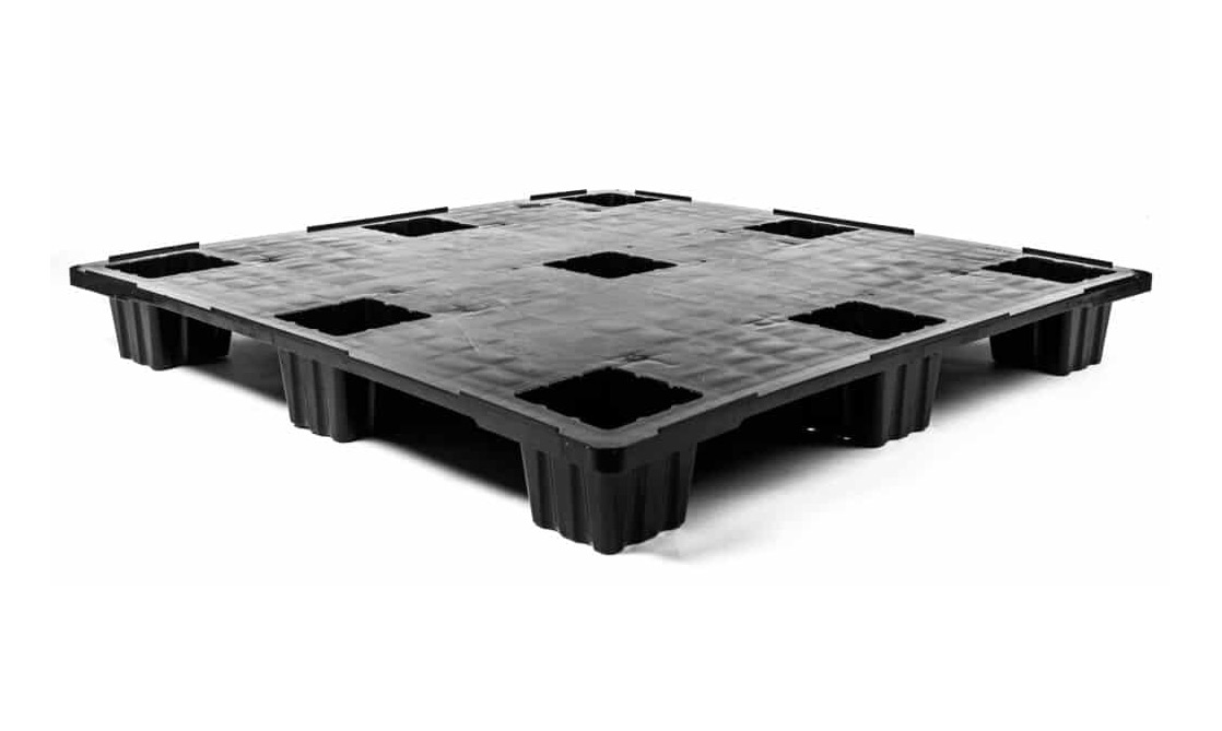 45 x 45 – Nestable Plastic Pallet – Closed Deck, 9 Feet