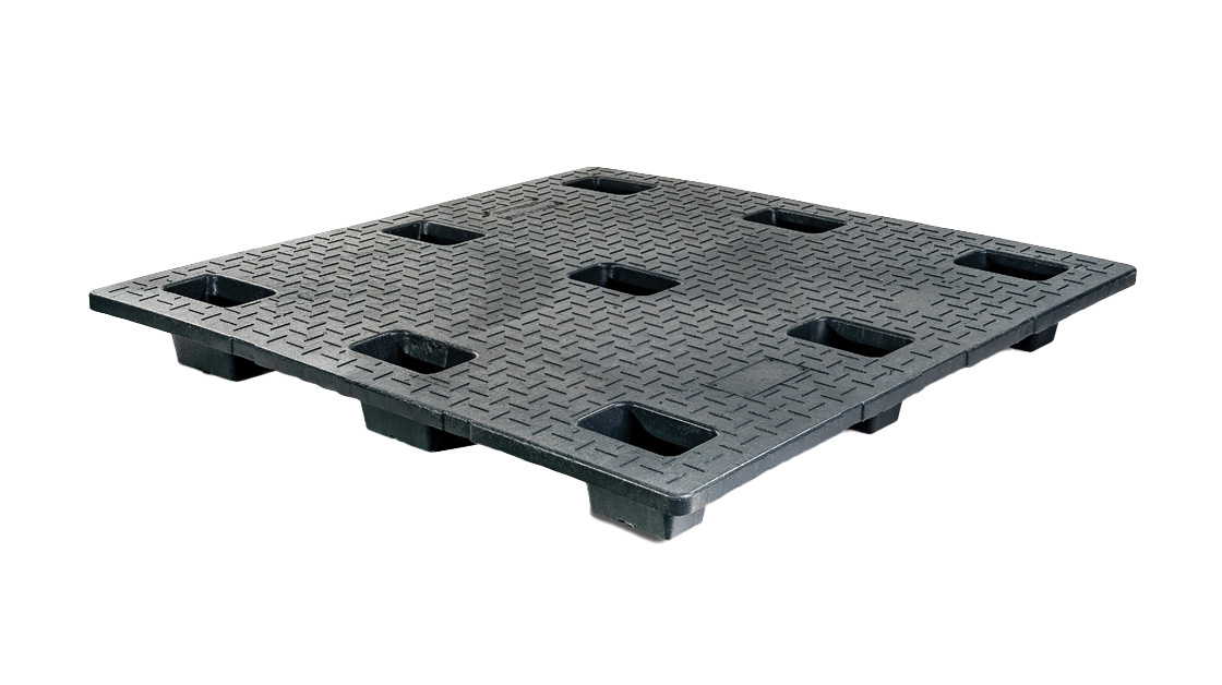 45 x 45 – Nestable Plastic Pallet – Heavy-Duty, Closed Deck, 9 Feet