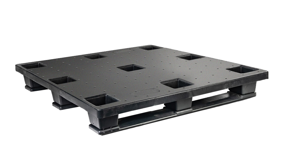 48 x 40 – One Way/Export Stackable Plastic Pallet – Closed Deck, 3 Runners