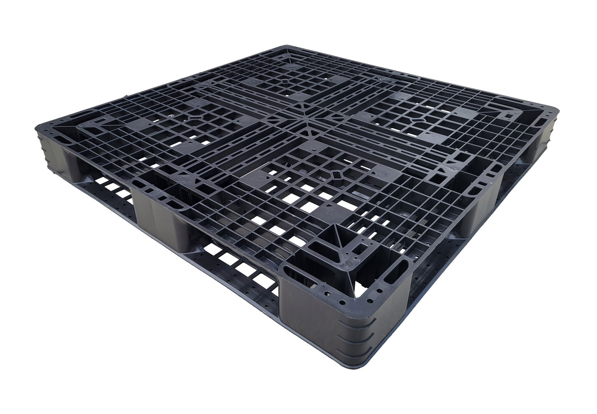 43 x 43 – Stackable Plastic Pallet – Open Deck, 6 Runners
