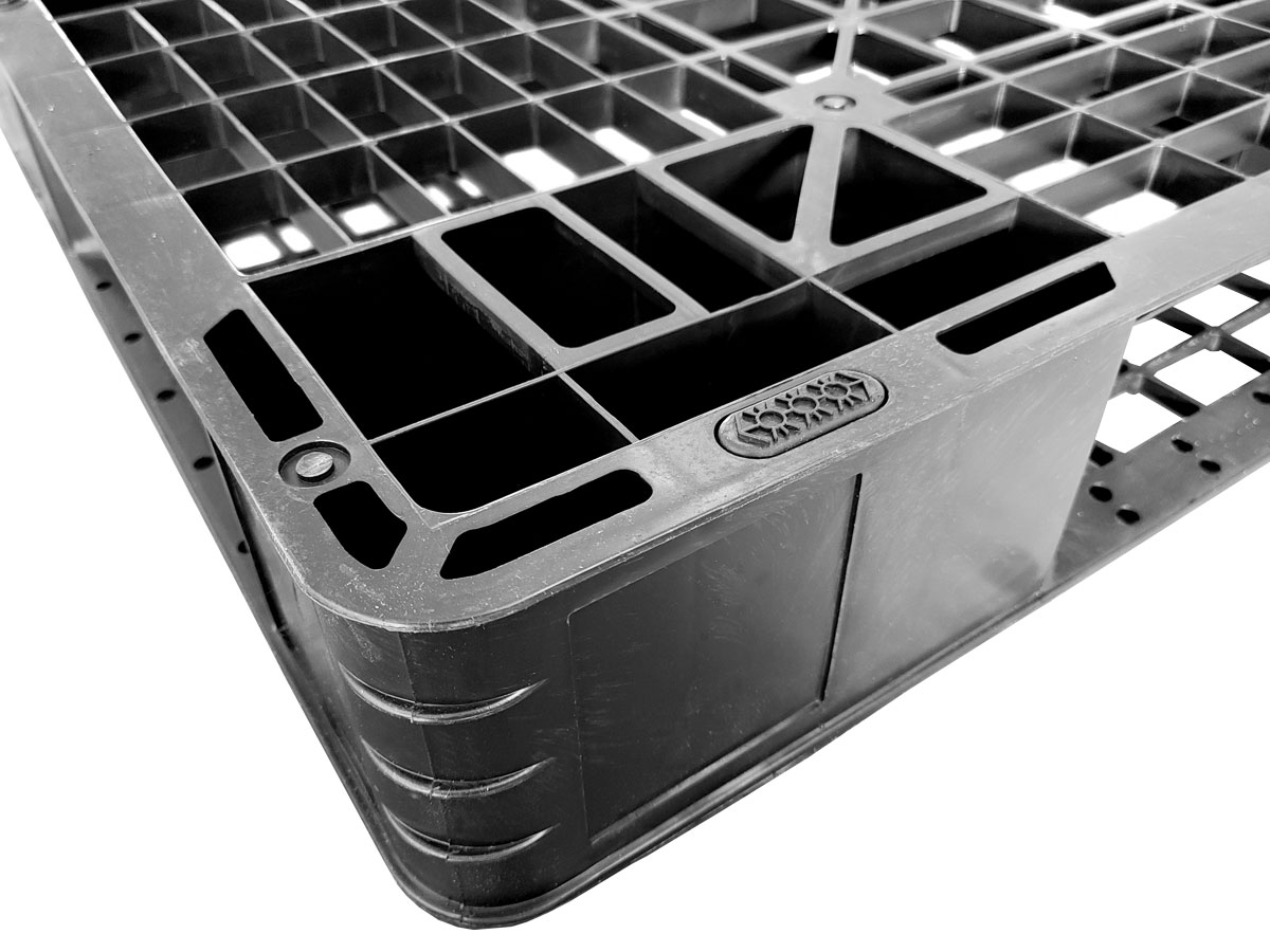 48 x 40 – Stackable Plastic Pallets – Open Deck, 6 Runners - Image 3